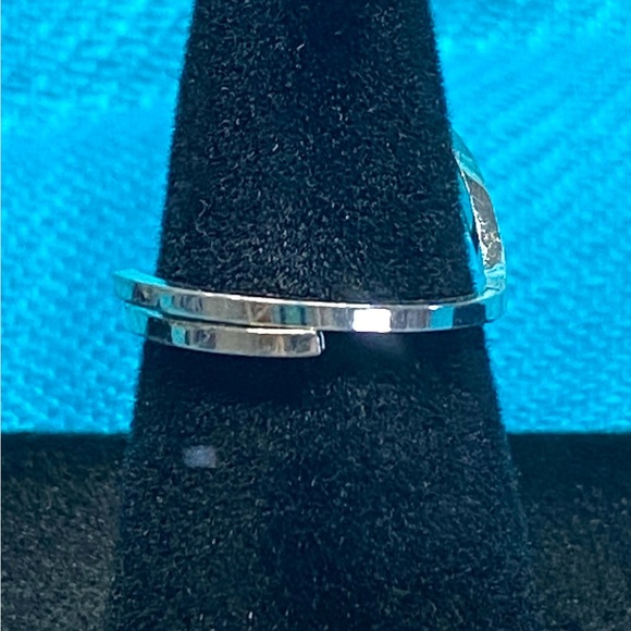 NEW Two Open Wave Rings - Gold & Silver, OS - Picture 4 of 5